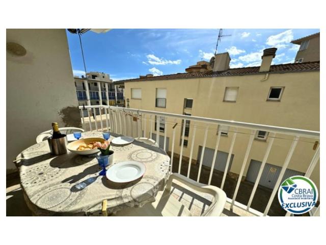 Piso En venta en Roses photo 0