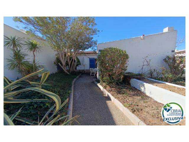 Casa En venta en Roses photo 0