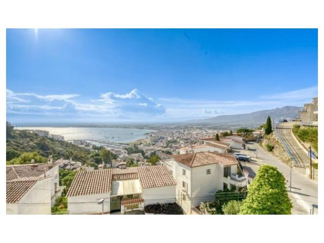 Piso En venta en Roses photo 0