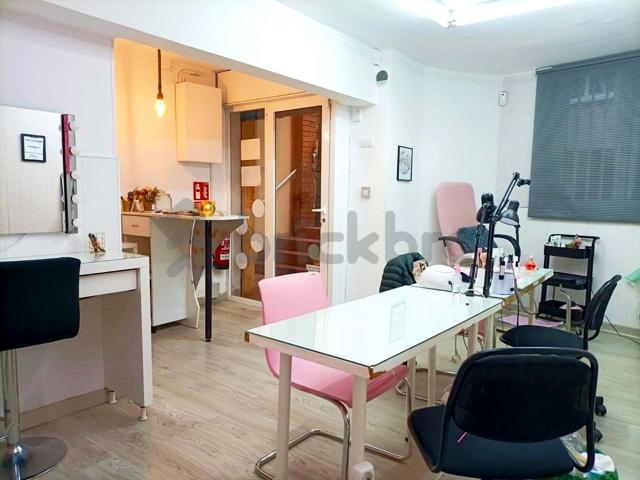 Local en Ps. Caralt, 14 - Santa Coloma de G. photo 0