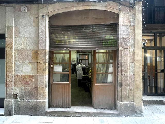 Local en Carrer de n&#x27;Amargós - Barcelona photo 0