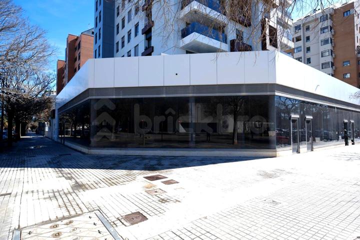 Local en Carrer de la Serra Calderona 4 - Valencia photo 0