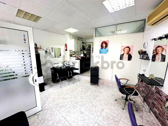Local en C. de Menéndez Pidal - L&#x27;Hospitalet de Llobregat photo 0