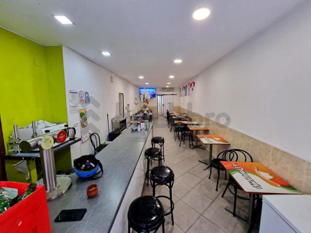 Local en rentabilidad C. Mont-Ras - Hospitalet de Llobregat photo 0