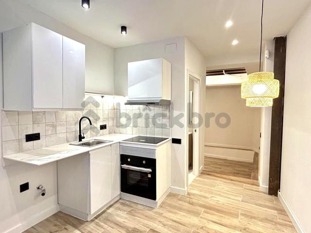 Estudio en Carrer de Montanyans - Barcelona photo 0