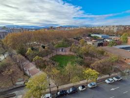 Piso en venta en parque de la Cometa photo 0