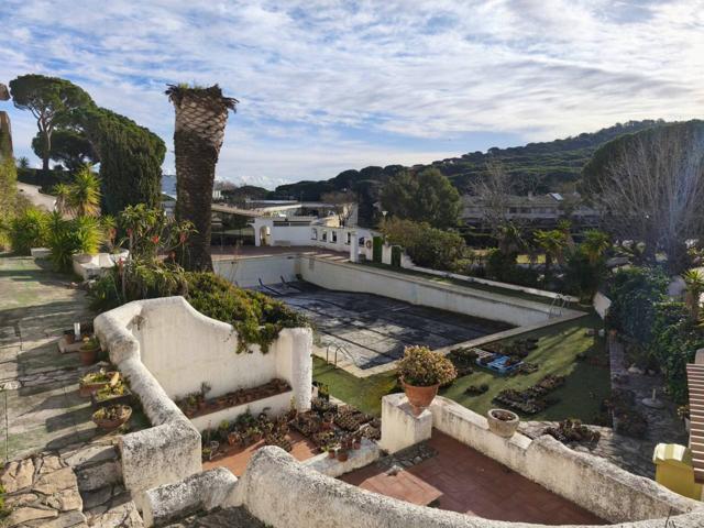 Edificio en venta en Port d'Aro photo 0