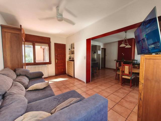 Espectacular casa con jardín, mini piscina y garaje privado photo 0