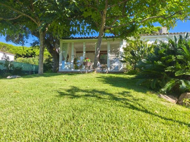 ¡Vive la Costa Brava todo el año! photo 0