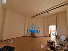 INMOBILIARIA LA MANCHA VENDE LOCAL COMERCIAL EN TOBARRA. photo 0