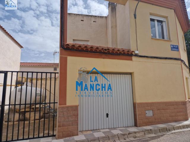 INMOBILIARIA LA MANCHA VENDE ADOSADO DE OBRA NUEVA EN TINAJEROS photo 0