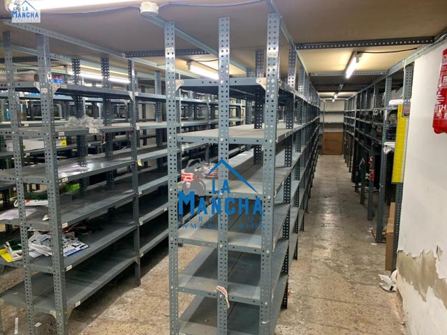 INMOBILIARIA LA MANCHA VENDE LOCAL COMERCIAL ZONA INDUSTRIA photo 0
