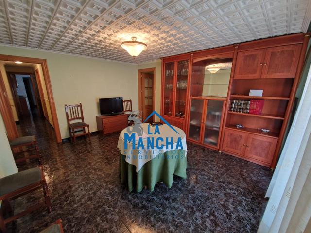 INMOBILIARIA LA MANCHA VENDE PISO EN ZONA FERIA photo 0