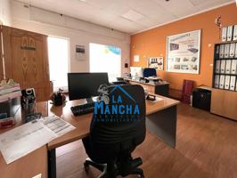 INMOBILIARIA LA MANCHA VENDE LOCAL EN ZONA CANAL DE MARIA CRISTINA photo 0