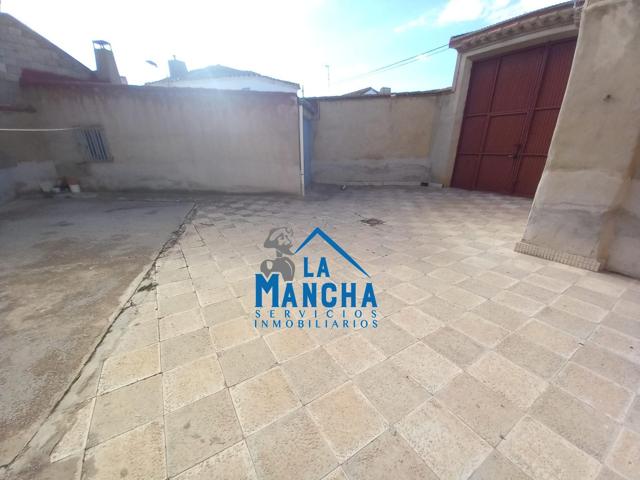 REF: Y077. INMOBILIARIA LA MANCHA VENDE CASA CON PATIO PARA REFORMAR EN EL SALOBRAL. photo 0