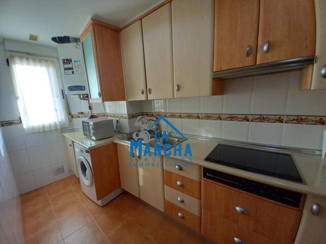 INMOBILIARIA LA MANCHA VENDE PISO EN ZONA EL PILAR DE ALBACETE photo 0