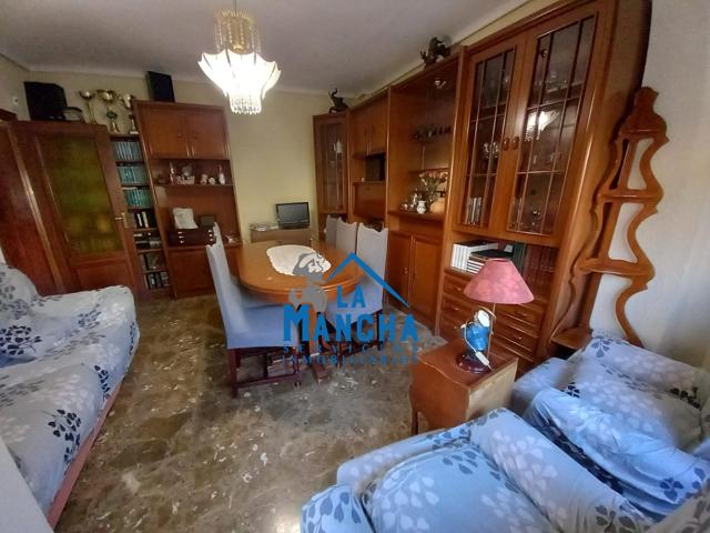 INMOBILIARIA LA MANCHA VENDE PISO EN ZONA HOSPITAL photo 0