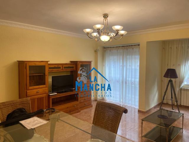 INMOBILIARIA LA MANCHA VENDE PISO EN ZONA CENTRO photo 0
