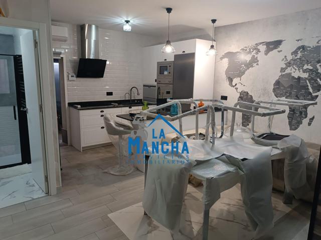 INMOBILIARIA LA MANCHA VENDE CASA EN EL BARRIO SAN PABLO. photo 0