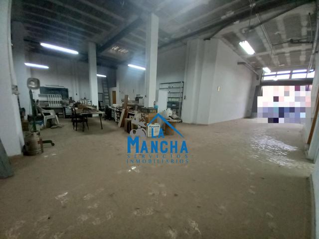 INMOBILIARIA LA MANCHA VENDE LOCAL EN ZONA EL PILAR photo 0