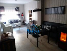 INMOBILIARIA LA MANCHA VENDE CASA CENTRICA EN MADRIGUERAS photo 0
