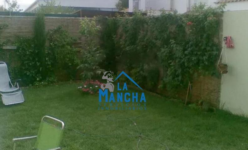 INMOBILIARIA LA MANCHA VENDE ADOSADO EN LAS CASAS DE JUAN NUÑEZ photo 0