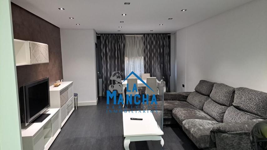 REF:Y098. INMOBILIARIA LA MANCHA ALQUILA FABULOSO PISO DE 3 HABITACIONES EN EL CENTRO DE LA CIUDAD. photo 0
