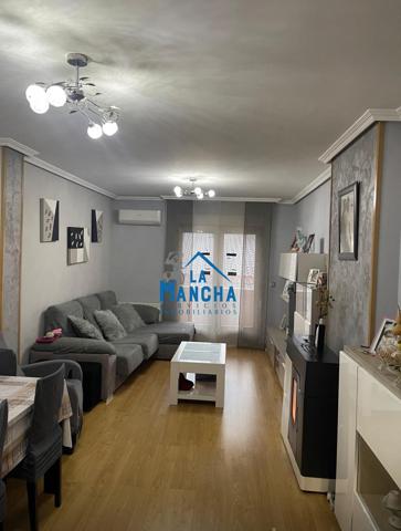 INMOBILIARIA LA MANCHA VENDE PISO EN LA GINETA photo 0