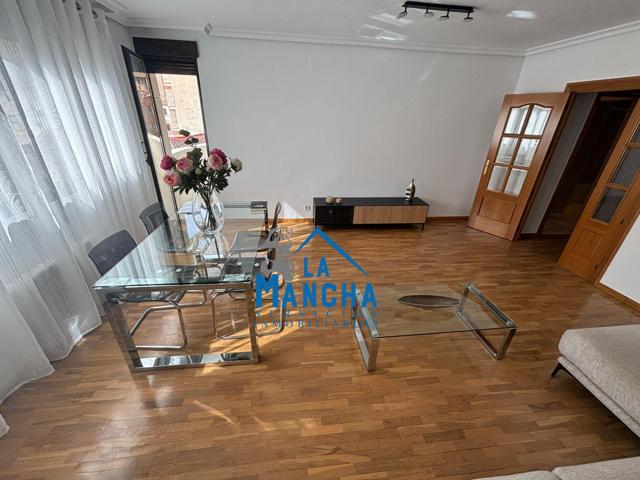 INMOBILIARIA LA MANCHA ALQUILA PISO DE 4 DORMITORIOS EN ZONA CENTRO-PARQUE LINEAL photo 0