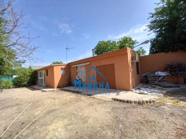 INMOBILIARIA LA MANCHA VENDE PARCELA URBANA EN LOS PRADOS DE ALBACETE photo 0