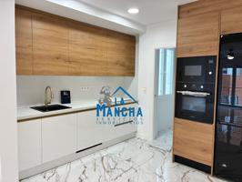 INMOBILIARIA LA MANCHA VENDE PISO REFORMADO A ESTRENAR EN ZONA FERIA DE ALBACETE photo 0