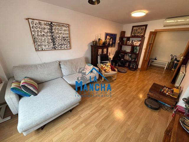 INMOBILIARIA LA MANCHA VENDE PISO PARA ENTRAR A VIVIR EN ZONA FERIA DE ALBACETE-BARRIO SAN PABLO photo 0