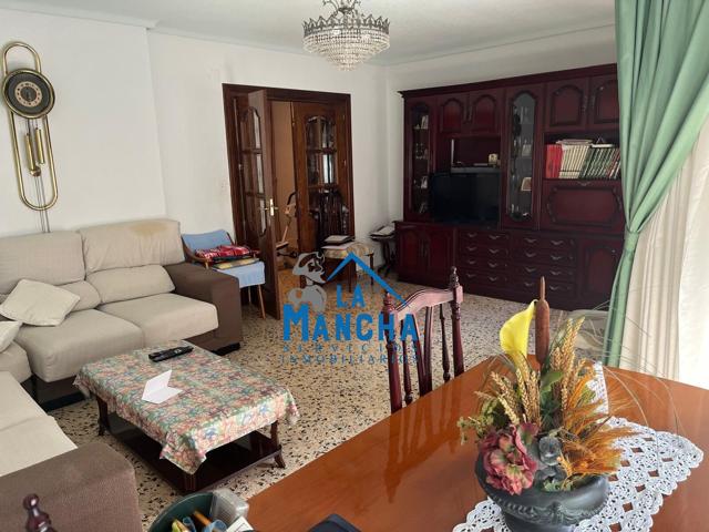INMOBILIARIA LA MANCHA VENDE OPORTUNIDAD EN PLENO CENTRO DE ALBACETE photo 0
