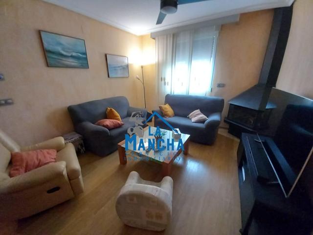 INMOBILIARIA LA MANCHA VENDE PRECIOSO ADOSADO CON PISCINA PRIVADA Y 4 HABITACIONES EN LA GINETA. photo 0