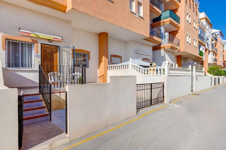 GRAN BUNGALOW PLANTA BAJA CON PISCINA COMUNITARIA EN ORIHUELA COSTA, 2 HAB, 2 BAÑOS photo 0