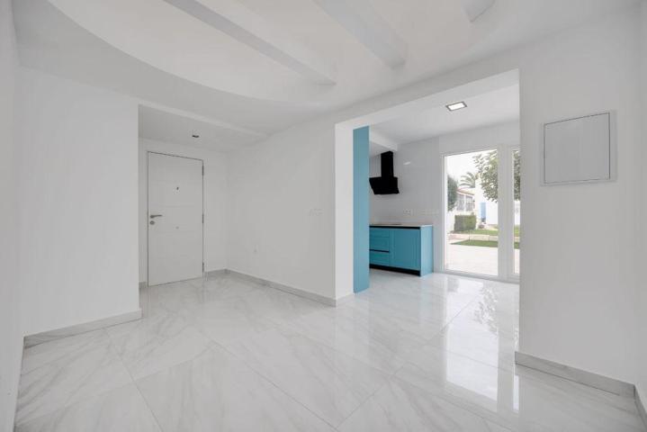 GRAN CHALET ADOSADO EN ORIHUELA COSTA, 2 HAB,1 BAÑOS photo 0