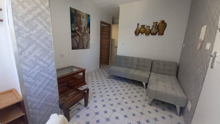 GRAN APARTAMENTO EN TORREVIEJA, 2 HAB, 1 BAÑO photo 0