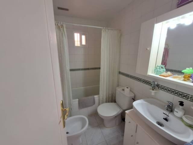 GRAN BUNGALOW EN TORREVIEJA, 2 HAB, 1 BAÑO photo 0