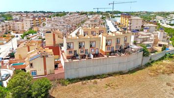 GRAN ADOSADO EN TORREVIEJA, 3 HAB, 2 BAÑOS photo 0