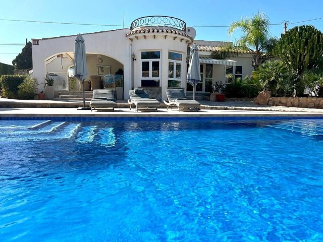 GRAN VILLA DE LUJO EN TORREVIEJA, 6 HAB, 4 BAÑOS photo 0