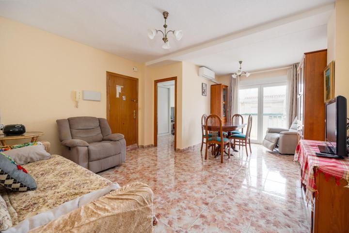 GRAN ÁTICO EN TORREVIEJA, 3 HAB, 1 BAÑO photo 0
