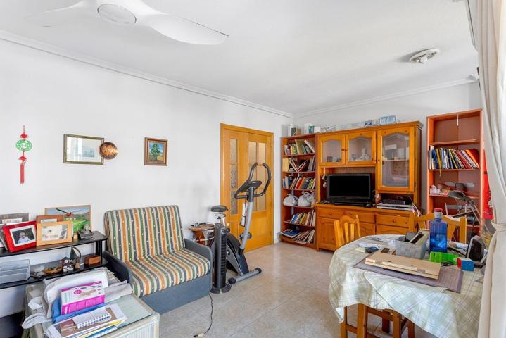 GRAN APARTAMENTO EN TORREVIEJA, 2 HAB, 2 BAÑOS photo 0