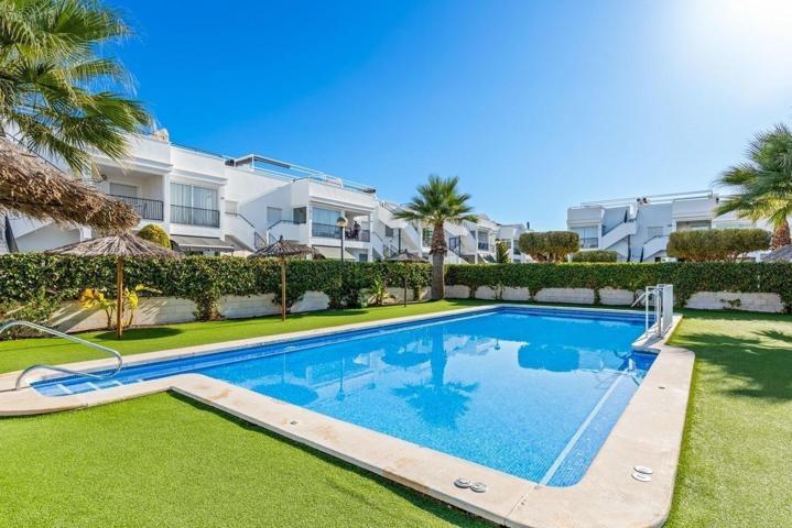 GRAN BUNGALOW EN TORREVIEJA,2 HAB, 2 BAÑOS photo 0