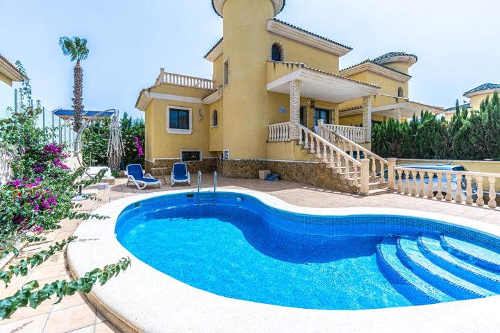 GRAN VILLA EN ORIHUELA COSTA, 3 HAB, 2 BAÑOS photo 0