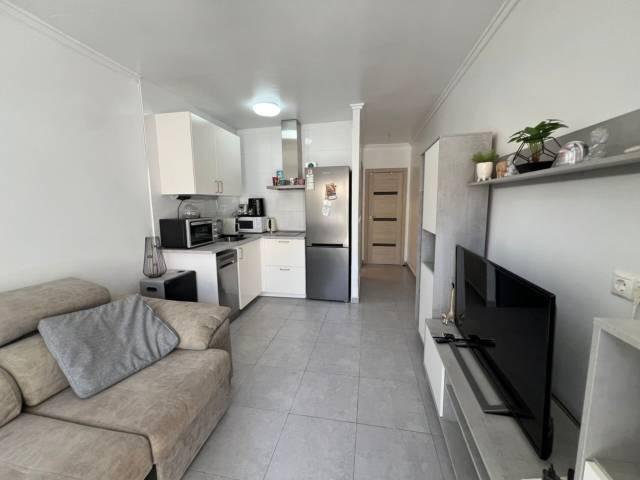 GRAN BUNGALOW EN TORREVIEJA, 1 HAB, 1 BAÑO photo 0