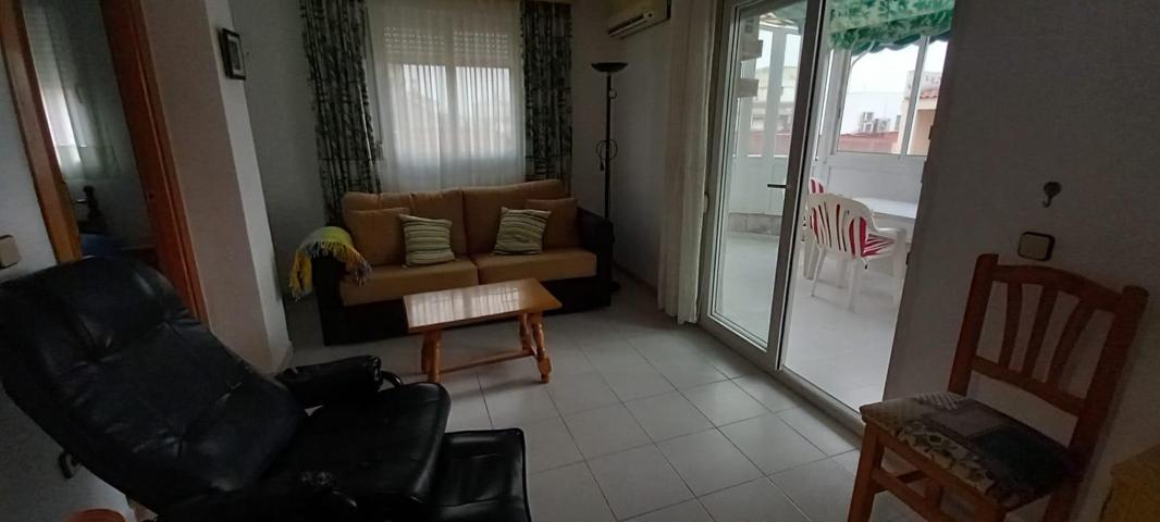 GRAN APARTAMENTO EN TORREVIEJA, 2 HAB, 1 BAÑO photo 0
