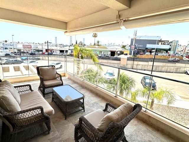 GRAN APARTAMENTO EN ORIHUELA COSTA, 2 HAB, 2 BAÑOS photo 0