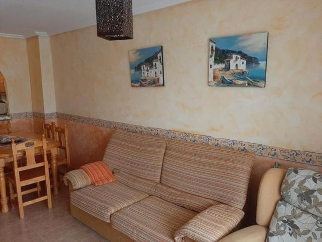 GRAN APARTAMENTO A 100 METROS DE LA PLAYA DEL CURA EN TORREVIEJA, 2 HAB, 1 BAÑO photo 0