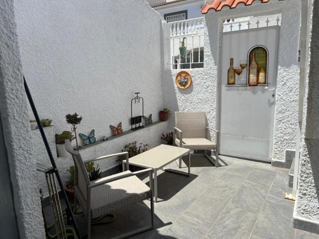 GRAN BUNGALOW EN TORREVIEJA, 1 HAB, 1 BAÑO photo 0