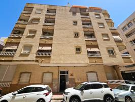 GRAN APARTAMENTO EN TORREVIEJA, 2 HAB, 1 BAÑO photo 0